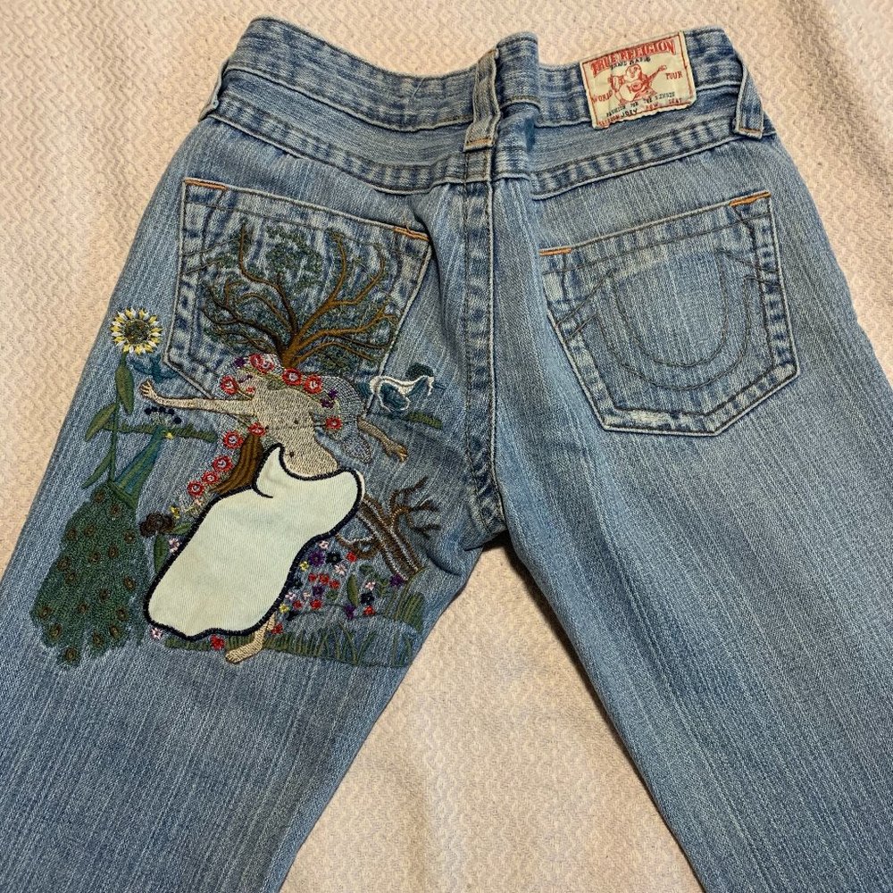 True Religion Goddess Embroidery Wide Legged Jean